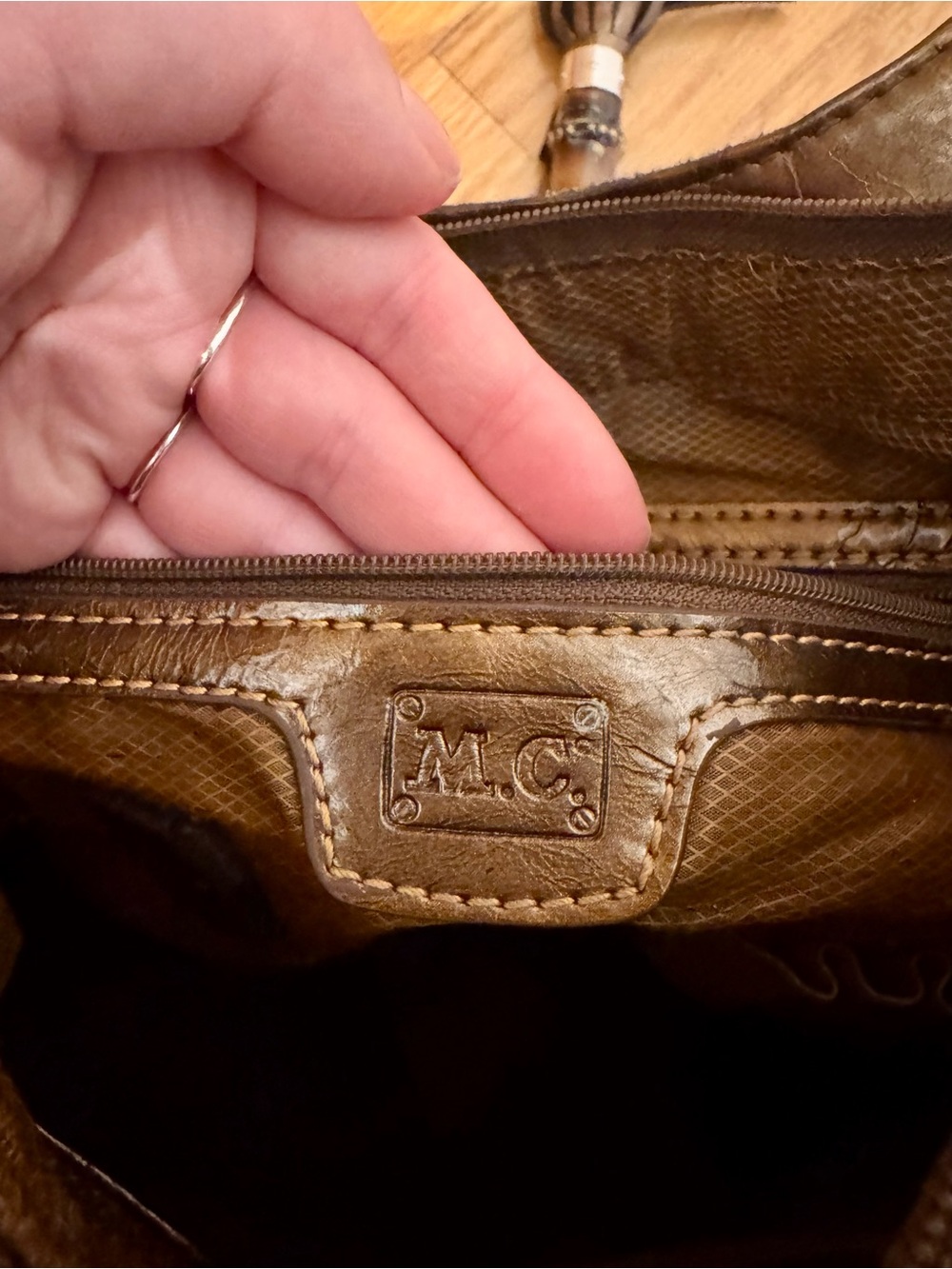 M.C. Geninue Leather Retro Tan/Brown Shoulder Bag - Picture 8 of 11